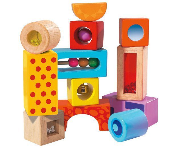 Houten speelgoed blokken met geluid en kleurtjes