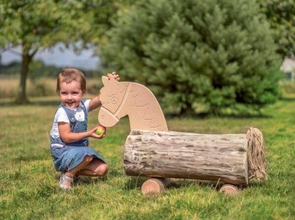 Buiten meubilair – Boomstamdier Paard