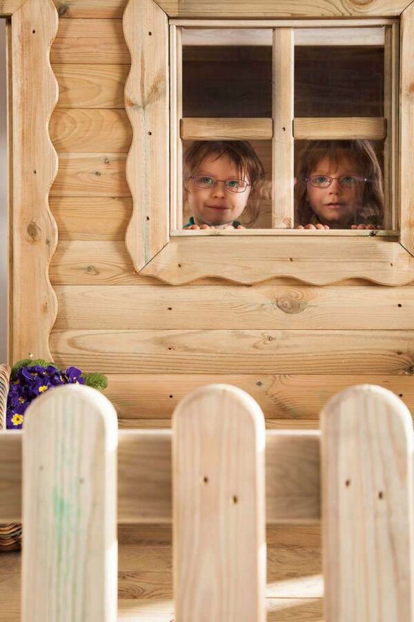 Houten speelhuisje met veranda voor buiten