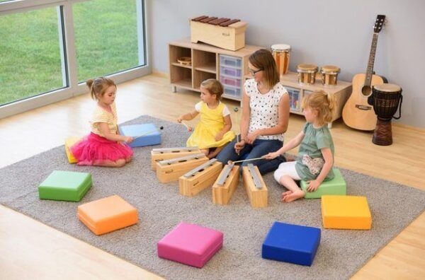 Zitkussens Regenboog Inclusief opbergrek – 10 stuks