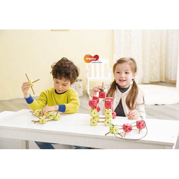 Appel Links – Stapelen en Rijgen