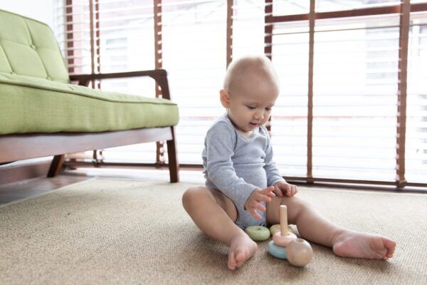 Plan Toys Houten Tuimelring – Mijn eerste stapelaar