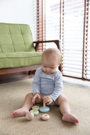 Plan Toys Houten Tuimelring – Mijn eerste stapelaar foto 2