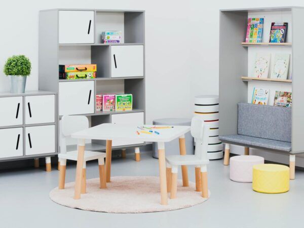 Daley Luke Kindertafel 80 x 80 cm Leeftijd: 5 – 6 jaar