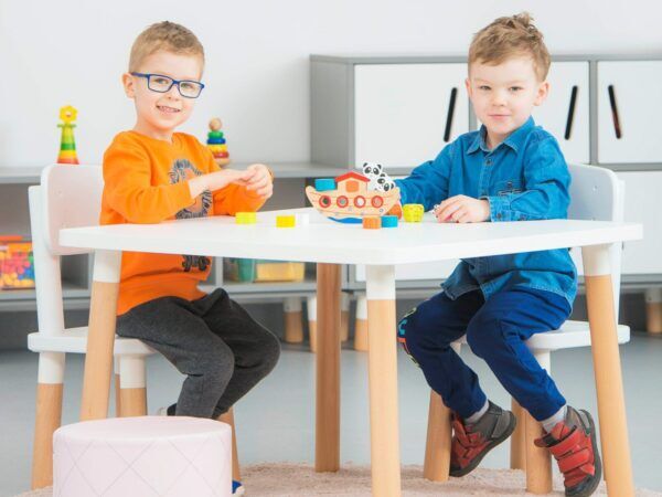 Daley Luke Kindertafel 120 x 80 cm Leeftijd: 5 – 6 jaar