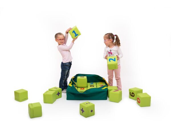 Set van 24 Softplay Kubussen met Cijfers + opberghoes