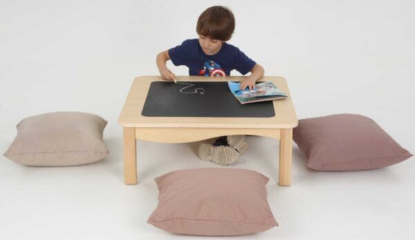 Lage Speeltafel met schoolbord