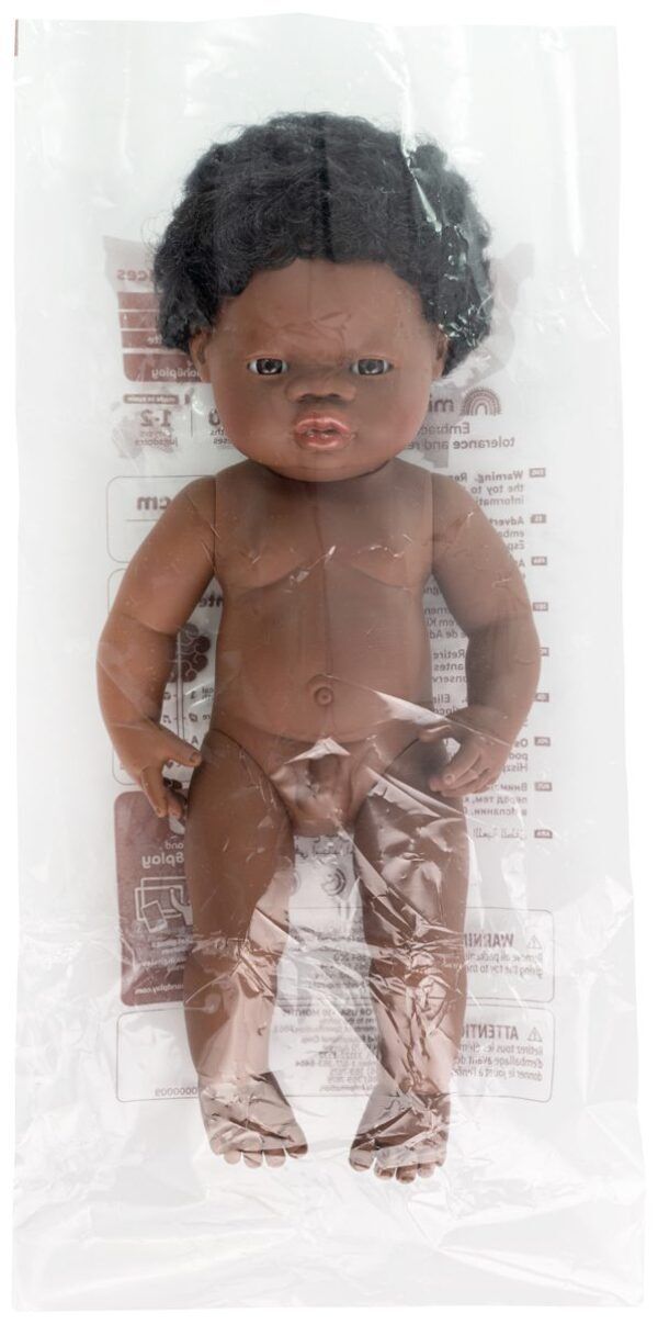 Miniland Pop Afrikaanse Jongen met haar – 38 cm foto 2