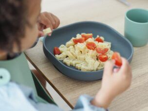 Beaba siliconen bord met zuignap grijs – grey foto 2