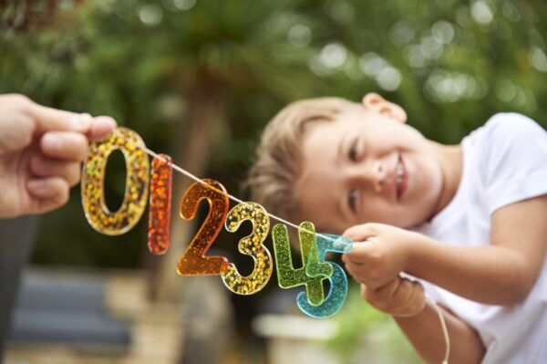 Tickit Regenboog glitter cijfers – 14 stuks