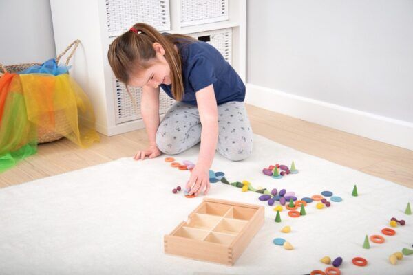 Tickit Loose Parts Houten Regenboog schatten in Sorteerbak – 109 delig