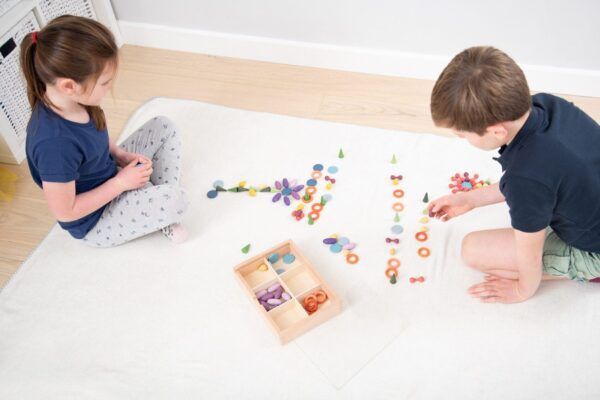 Tickit Loose Parts Houten Regenboog schatten in Sorteerbak – 109 delig