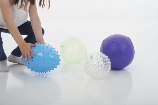 Set van 4 ballen in onderscheidende en ongebruikelijke vormen