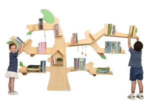 Grote boekenplank boom