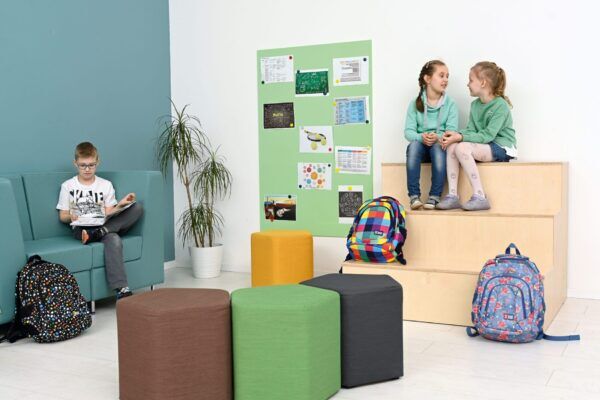 Rechte Tribune – 3 treden