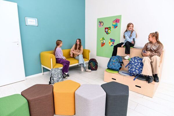 Rechte Tribune – 3 treden