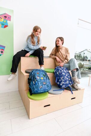 Rechte Tribune – 3 treden