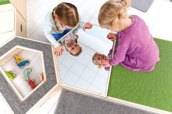 Vijfhoekig platform met Raampje, hoogte 20 cm