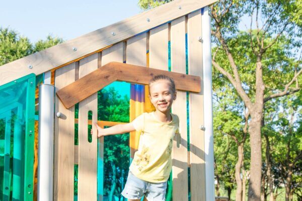 Magische kleuren buitenspeelhuis