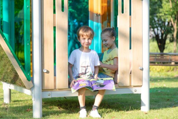 Magische kleuren buitenspeelhuis