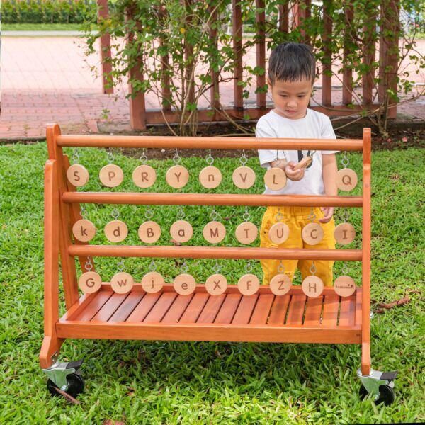 Buiten Leren Letters Station