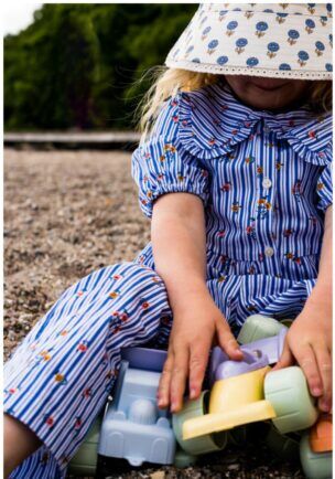 Dantoy Pastelkleurige gerecycleerde truck + 2 auto’s foto 2